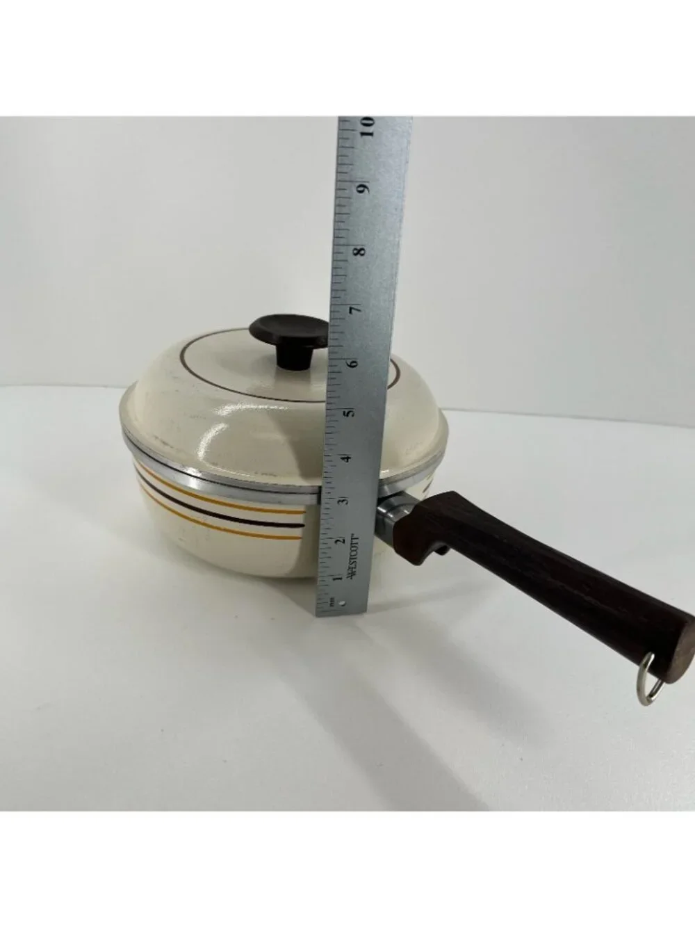 Vintage Regal Ware Cast Aluminum 8